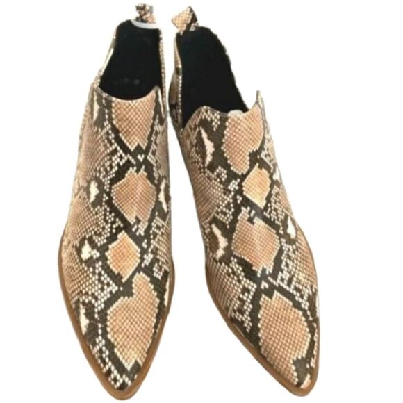 Snakeprint cut out ankle boots sz 9.5 - Picture 1 of 11
